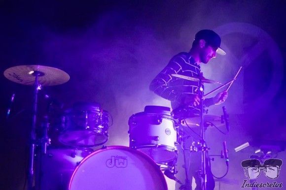 Yelle Gira Completement Fou