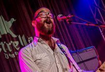 Mi Capitán y Sidonie como regalo de Sant Jordi Mi Capitán Sant Jordi Musical | Indiescretos