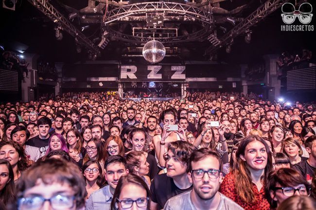 Love of Lesbian El Poeta Halley Cronica Barcelona Razzmatazz | Indiescretos Noticias Indie Español