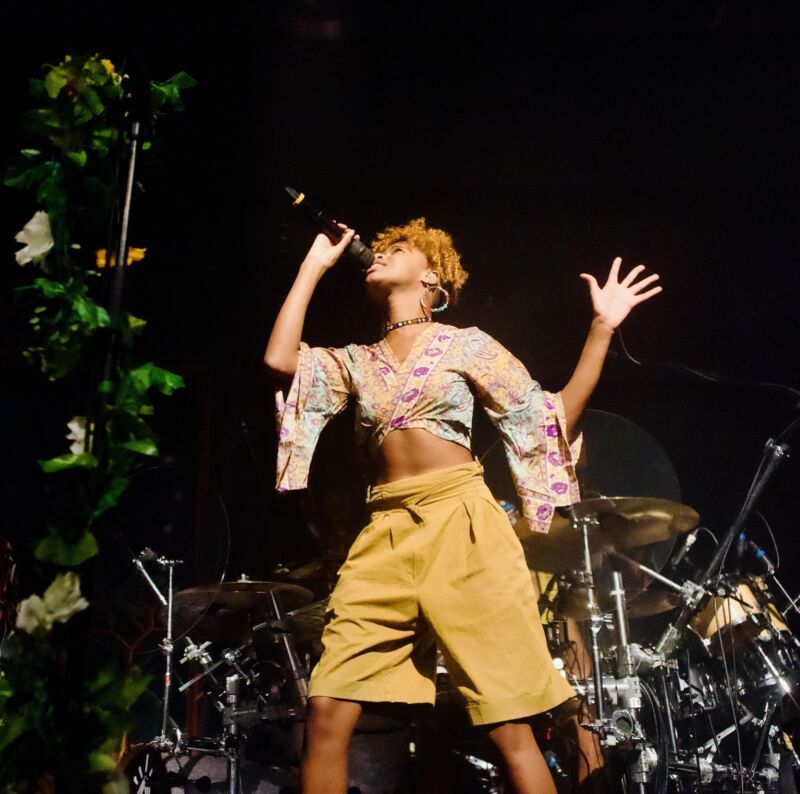 Crystal Fighters - Sala Custom (@crismolinagphoto)